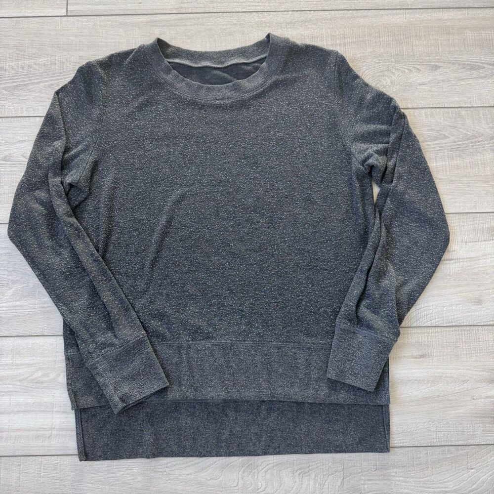 Alo Yoga Glimpse Crewneck Pullover Sweatshirt Charcoal Heather, relaxed fit